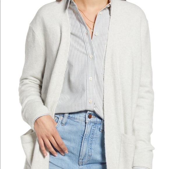 Soft and cozy, light grey Madewell cardigan. - Picture 2 of 7
